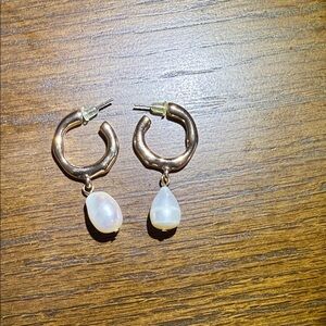 H&M Elegant Gold Hoop Earrings with Pearl Drop